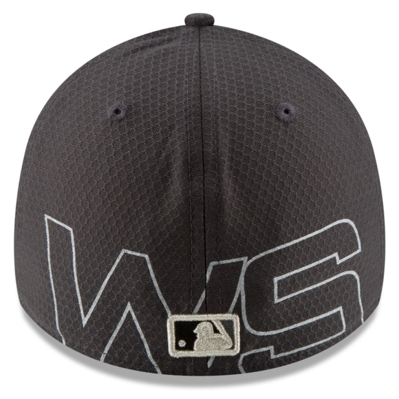 Boston Red Sox New Era 2018 World Series Champions Locker Room 39THIRTY Flex Hat - Picture 3 of 3